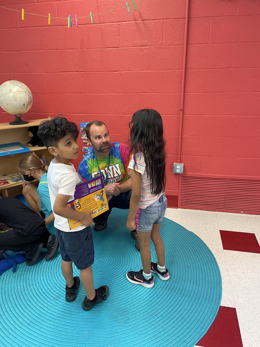 ConnMagnet's tweet photo. ❤️Our hearts are full after a fun day at @MarblesRaleigh for the kick-off to kindergarten event! ✂️✏️ 🎓#ConnE #CONNmUNITY #illuminatelearning #ConnEffect 💡 #wcpss #backtoschool #kindergarten @wcpssmagnets wcpssmagnets https://t.co/qsUWMYN8Ra https://t.co/PwIu4n6CiR