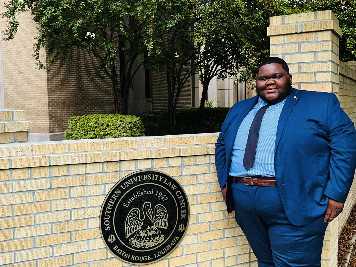 _ItsJust_JORDAN's tweet photo. Juris Doctor Loading ⚖️
272 days until Jordan Deloch, J.D. 👨🏾🎓
Thank You God 🙏🏾
#3LYear #LawyerLeader #JDLoading https://t.co/mIZnHWPLEJ