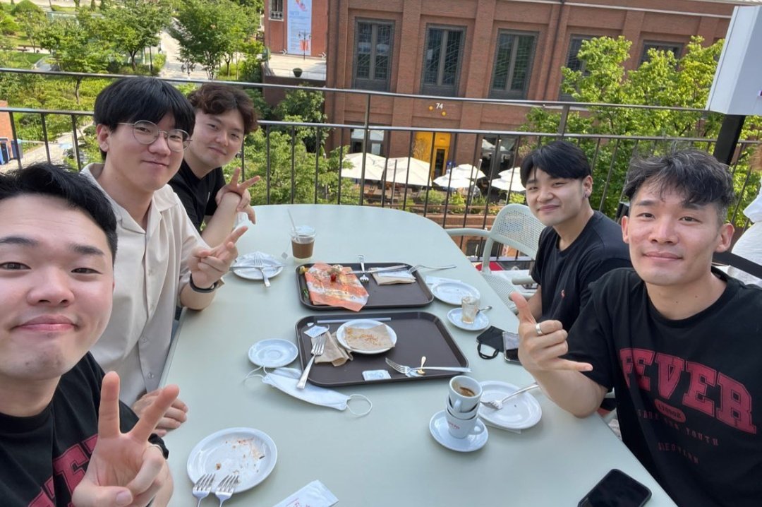 hoppiyoun_J's tweet photo. #ovrn #oneovern #엔분의일 🌿 😇 https://t.co/bA8ZqqoWMW