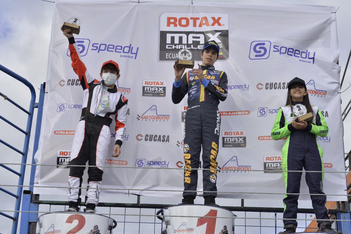miguelvallejom's tweet photo. 🏎️🏁🇪🇨
El destacado Kartista @leonidas_drouet del Team @bateriasdacar logró el primer lugar en la segunda válida del Rotax Máx que se realizó el pasado fin de semana en el @kartodromocotopaxi , el podio lo completo #franciscoparedes en 2do puesto y en 3er lugar #DomenikaArellano https://t.co/x4bV0vI2P2