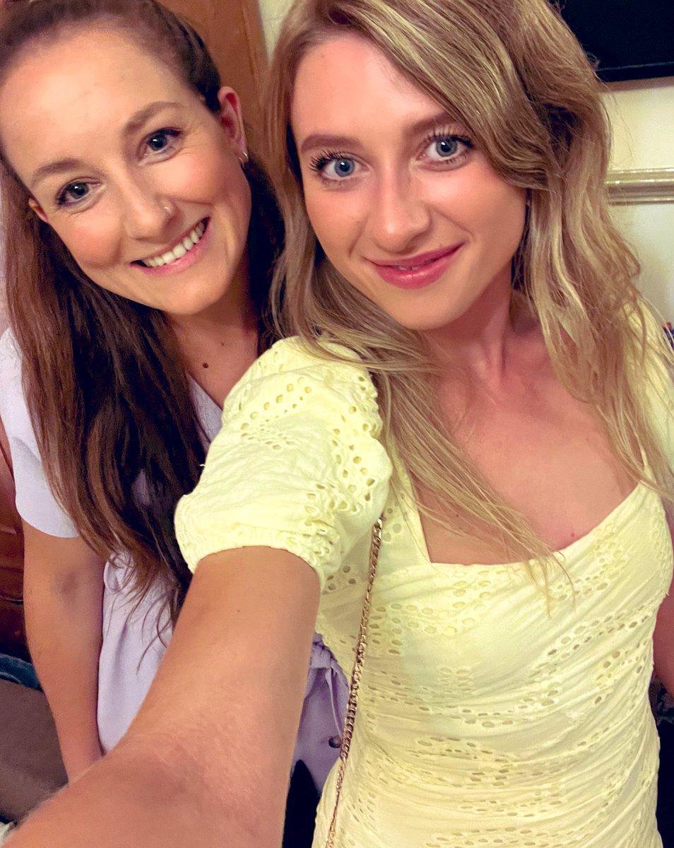 emilyness's tweet photo. 💒 https://t.co/Xq9gBRK6P6
