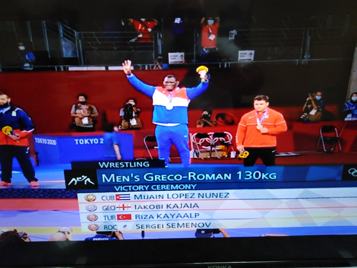 Oscar_CubaTSP's tweet photo. Hoy es el cumpleaños del multicampeón olímpico, mundial y panamericano Mijain López!!! Muchas felicidades amigo!!! @CMontiller @InderCuba @CubaMinjus https://t.co/qcqUVvxdym