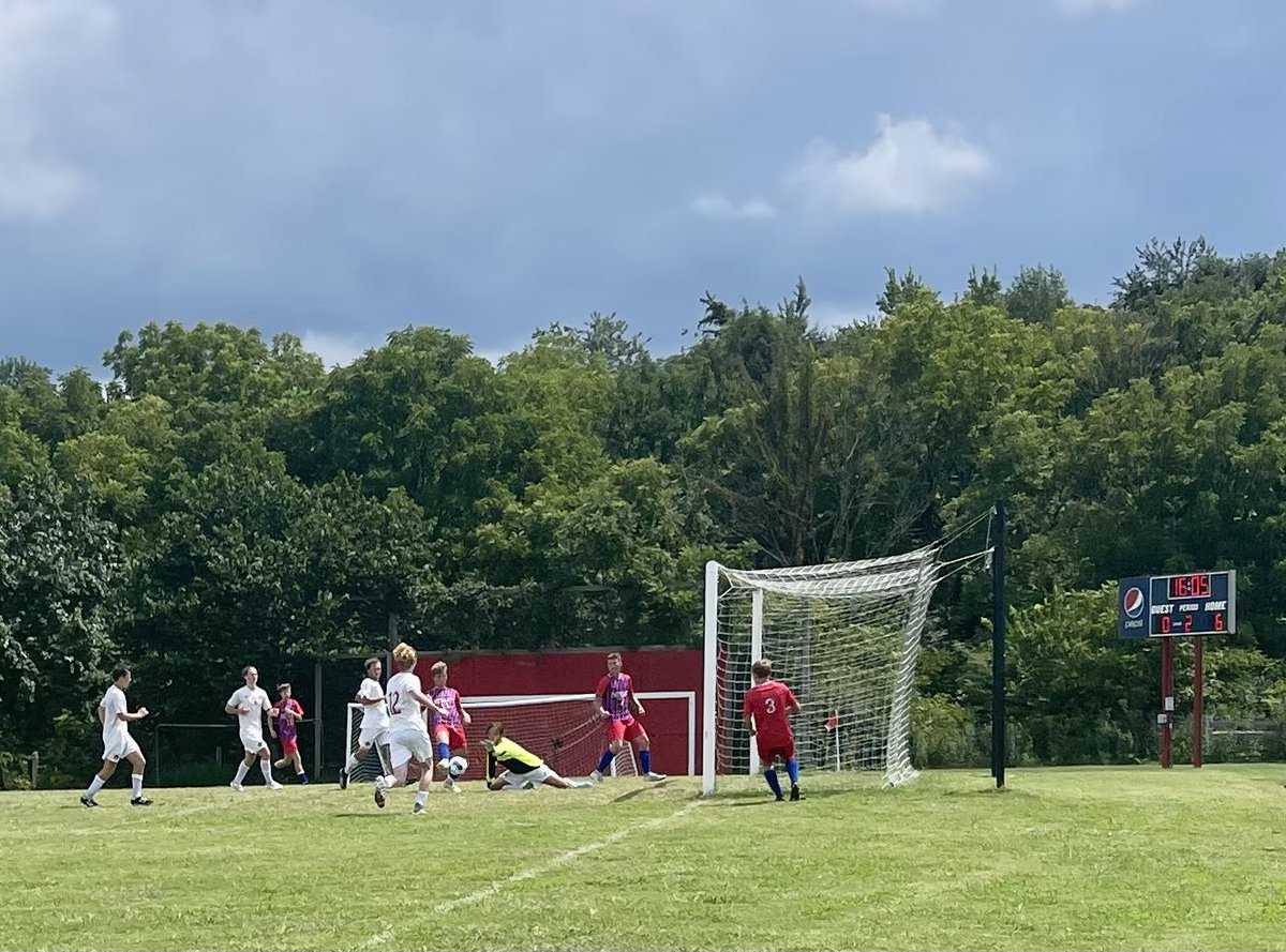 LCHS Boys ⚽️ 

Lincoln Co 8
Taylor Co 0

Jansen Mcaninch 4 goals
Kaegan Robertson 3 goals 

📸 Kaegan Robertson goal for the hat trick