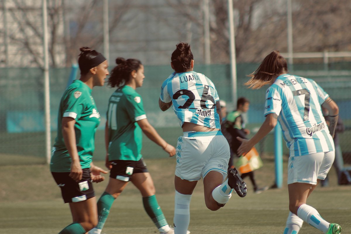 ferthorli's tweet photo. Si hay gol, hay foto ⚽️💙 https://t.co/M7xKMOzkEM