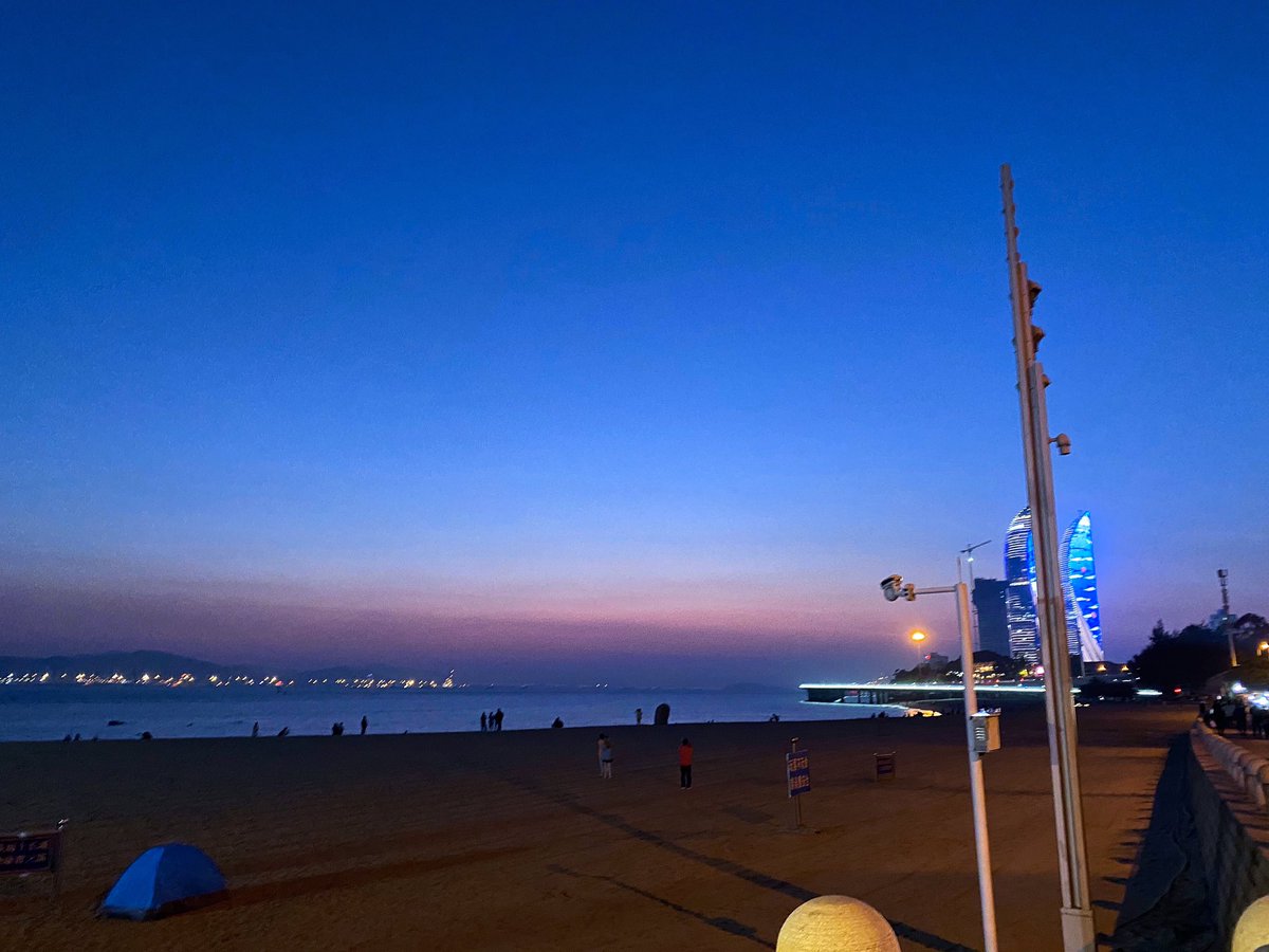 xiaoxi421's tweet photo. 我正在向自己喜欢的样子慢慢靠近
希望你也能为我着迷
#厦门 https://t.co/yt08ZmOIAf
