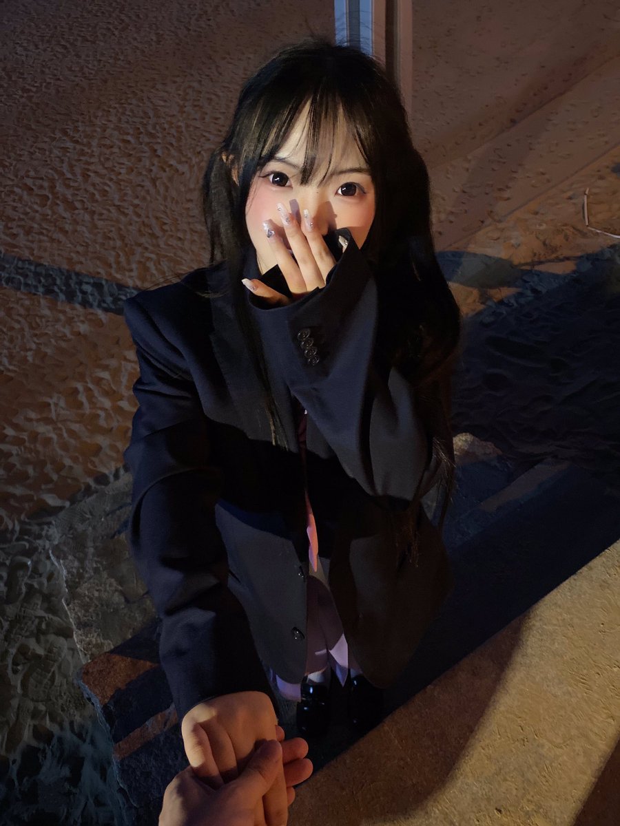 xiaoxi421's tweet photo. 我正在向自己喜欢的样子慢慢靠近
希望你也能为我着迷
#厦门 https://t.co/yt08ZmOIAf
