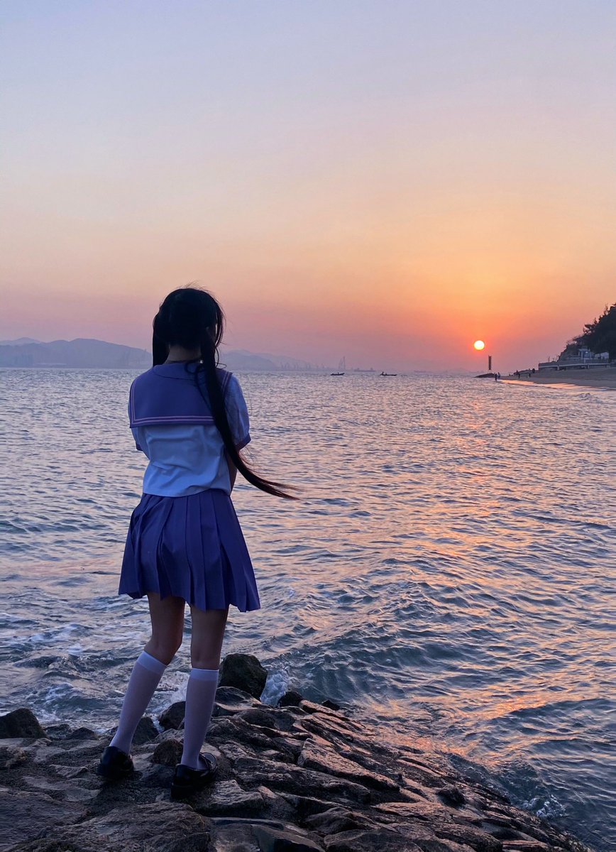xiaoxi421's tweet photo. 我正在向自己喜欢的样子慢慢靠近
希望你也能为我着迷
#厦门 https://t.co/yt08ZmOIAf