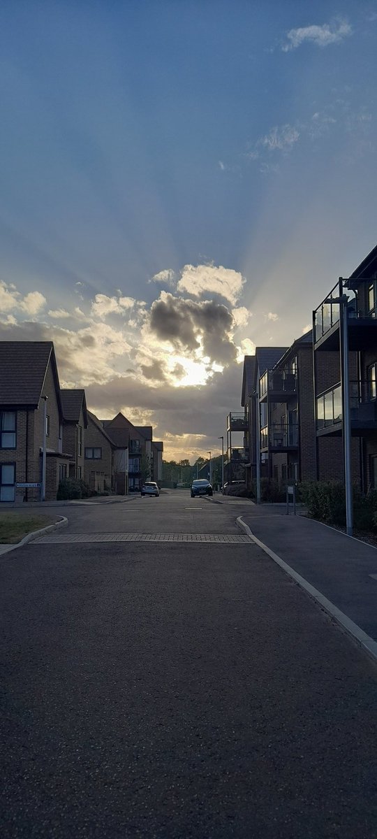 AdamsStoryRS's tweet photo. That sky though! 😍 https://t.co/Pb5Z0kFTUe