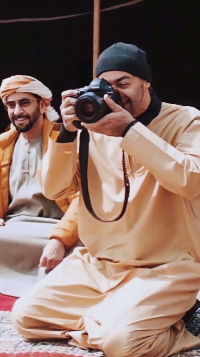 buhamdan70060's tweet photo. #صورة_اليوم 📸
#محمد_بن_زايد 
#حمدان_بن_زايد 

بشوش المحيــا في اللقاء يشرح البال 
شــخـيــا حكيمـا شامخا بـالفـعـايـــل ..🇦🇪💜 https://t.co/WP0bOVduw2