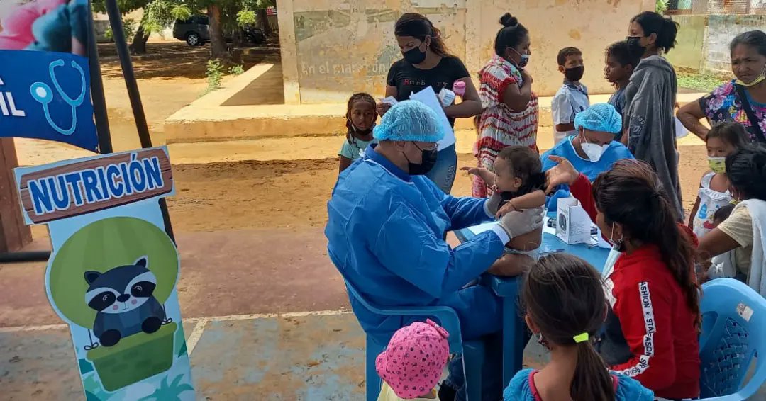 BraulioArias7's tweet photo. Bendecido Fin d Semana. Estuvimos en el Br #23deMarzo Pquia #IdelfonzoVazquez, Brindando una Jornada Médico Asistencial, Vacunación, Odontología, Peluquería, Atendiendo #Niños, #Embarazadas y #TerceraEdad Gracias a #ClinicasMoviles, el Apoyo del Líder Gobernador @manuelrosalesg🙏🏻 https://t.co/yp0RxWKBHh