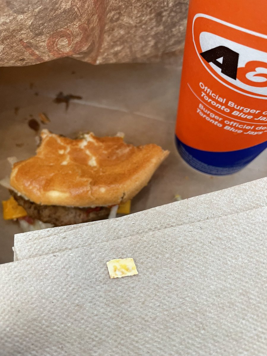 JoshReeve_'s tweet photo. Good afternoon @AWCanada Eggshell in my Teen burger at Calgary airport today. Thumbs down! https://t.co/7FCB0rG7jD