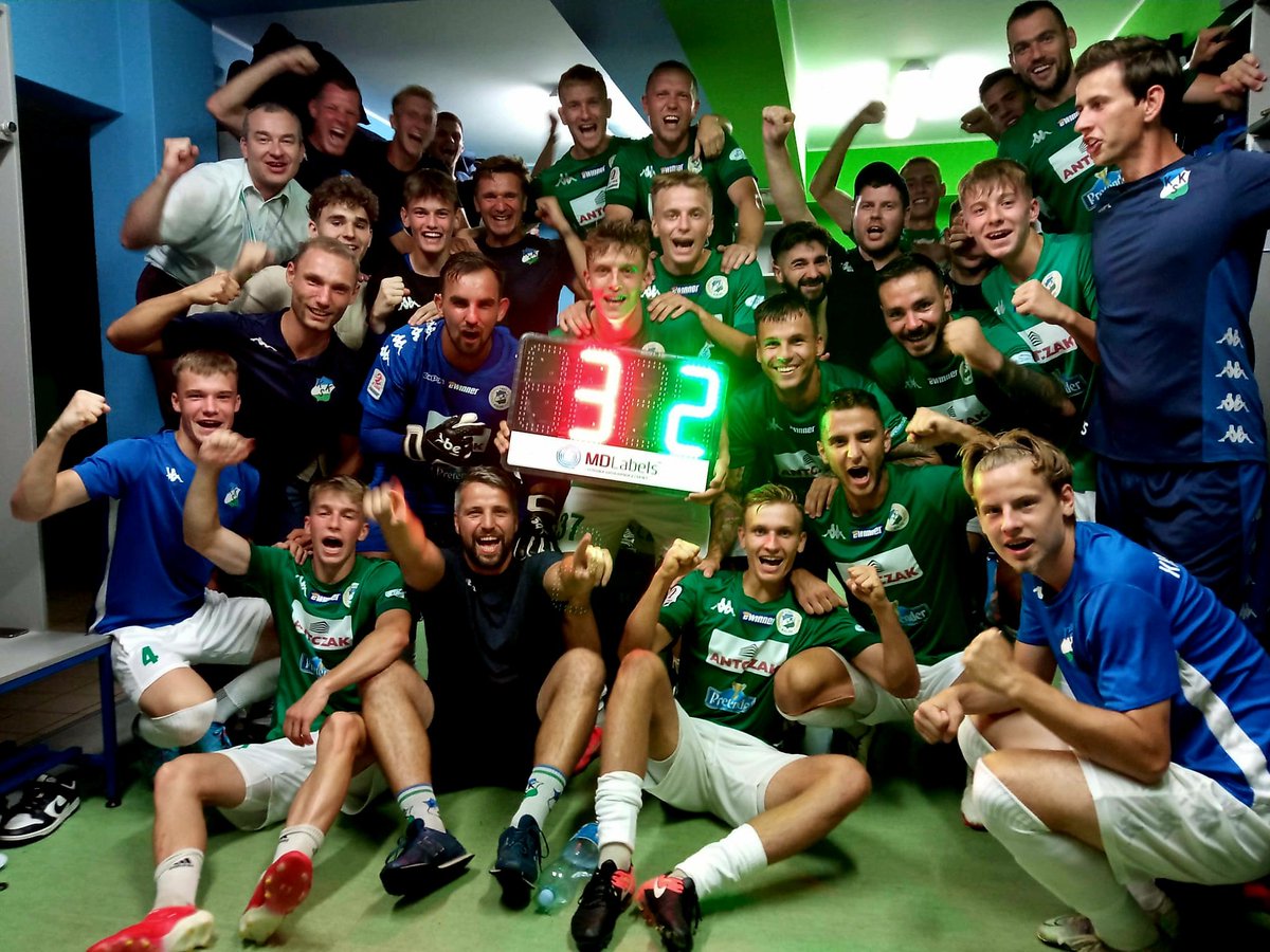 KaliskiKKS's tweet photo. Od sześciu spotkań NIEPOKONANI! 🔥 Brawo drużyna! 💪 https://t.co/HjUIPyxZWu