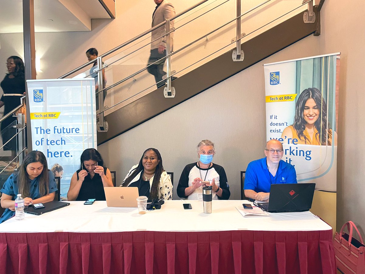 Another day another #tech ecosystem initiative. Today, our <a href="/RBC/">RBC</a> crew supported <a href="/nipcacanada/">Nigerian Tech Group in Canada🇳🇬🇨🇦</a>’s Evolve Summit feat a keynote by <a href="/Markbeckles/">Mark Beckles</a> &amp; a number of extremely talented Black folks in tech. Great vibes and energy 🙌🏼💯 Saturday well spent!