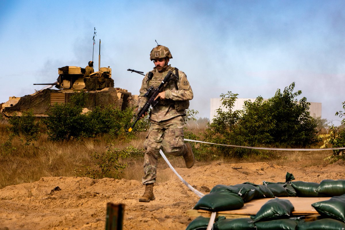 USArmyEURAF's tweet photo. Providing combat credible forces to the European Theater means constantly #training to keep skills sharp. That's what @USArmy #Soldiers assigned to @4thInfDiv did during a training exercise in Drawsko Pomorskie, Poland.
#StrongerTogether #WeAreNATO
@VCorps @US_EUCOM @NATO https://t.co/Uo4cXYQajh