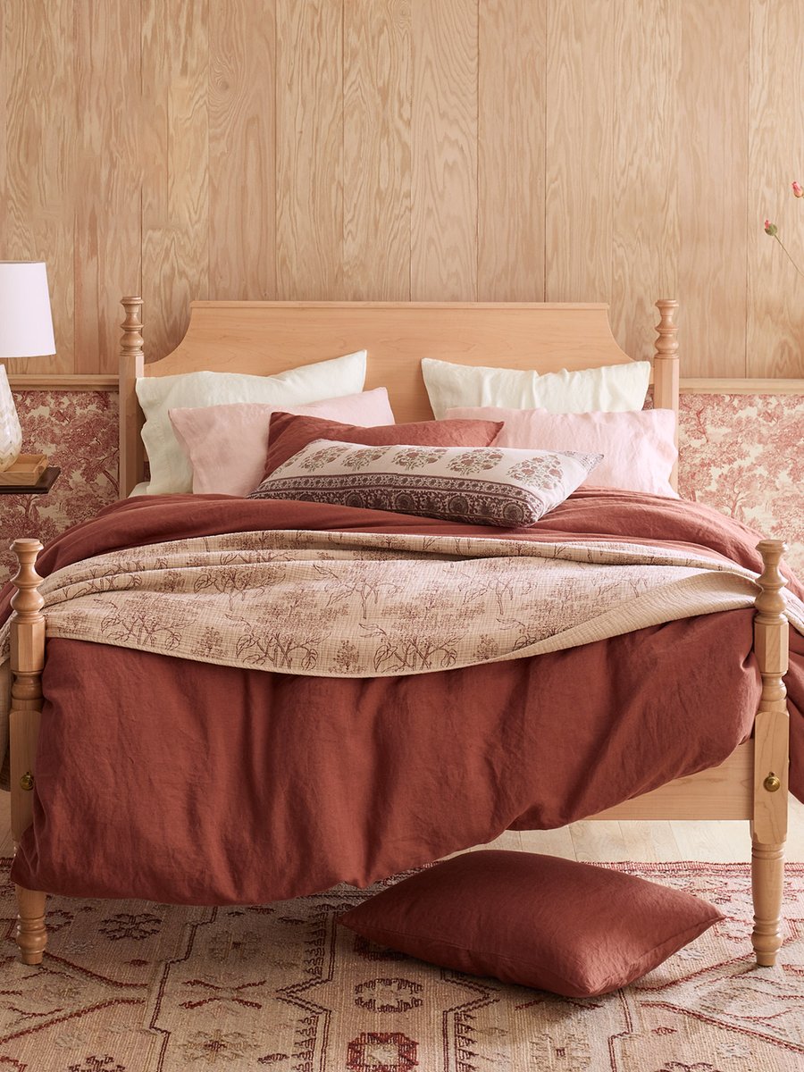 Get a warm &amp; inviting homecoming every time you walk through the door. Click the link in our bio to shop our new Upstate Heritage Collection. ghill.me/3PnbfPK #garnethill #mygarnethill