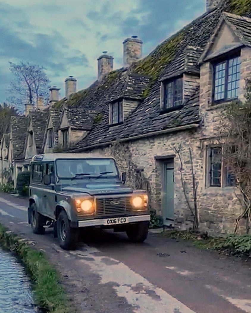 cotswolds_uk's tweet photo. Tag a friend who would like to explore the Cotswolds in a Defender!

➡️ Swipe for more classics.  

📸 IG: life_at_my_rural_cottage ✨  

#escapetothecountry #escapetothecountryside #defender #landrover #landroverdefender #friends #fun #offroading #thecotswolds #4x4 #offroad https://t.co/zW5qilvZoY