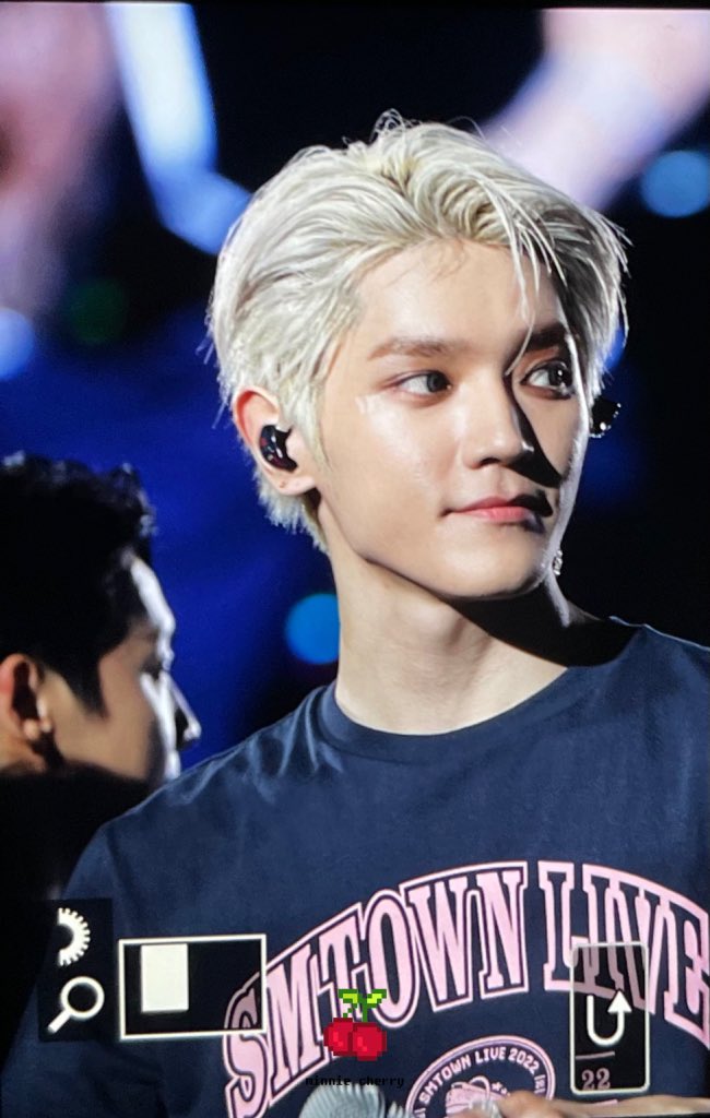 qwer1234_dream's tweet photo. 220820 SMTOWN LIVE 2022 : SMCU 
#태용 #TAEYONG #TY #NCT127

태용이 마지막까지 너무너무 사랑둥이야💖 https://t.co/7MuTfXOwvI