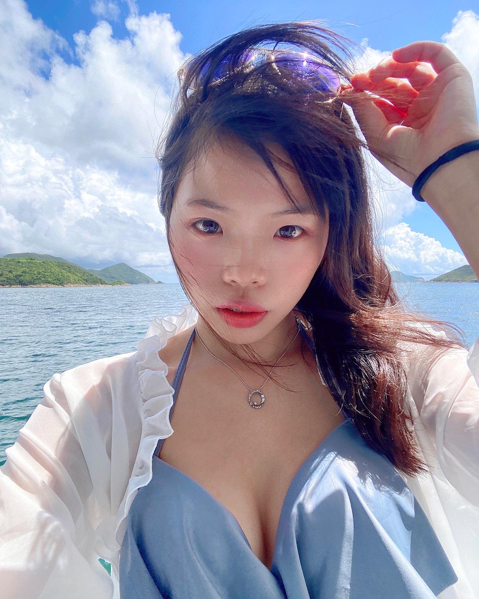 Sharonlo0313's tweet photo. 𝐒𝐮𝐦𝐦𝐞𝐫  𝐭𝐢𝐦𝐞☀️🌊💙

#香港 #西貢 #陽光與海灘 #夏天 #晴天
#hongkong #saikung #summervibes #summer2022 #boattrip #boatparty #sunny #sunshine #sea #enjoylife #sportgirl #hkgirl https://t.co/DX0q2rBvPn