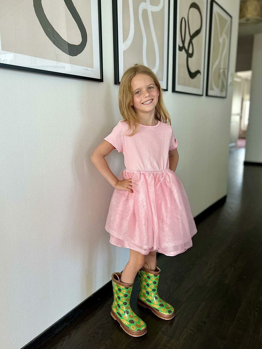 GoldCoastGirl__'s tweet photo. #ad 4 BACK TO SCHOOL FINDS >> https://t.co/tT6n9tpx1D  >> with @corefoodservice @WesternChiefKid @vitaminfriend @WowWeeWorld @BabbleBoxxTeam #cool4schoolBBxx #corecrew #vitaminfamily #westernchief #FashionFidgets #WowWee #Walmart https://t.co/WFPexRNxHM