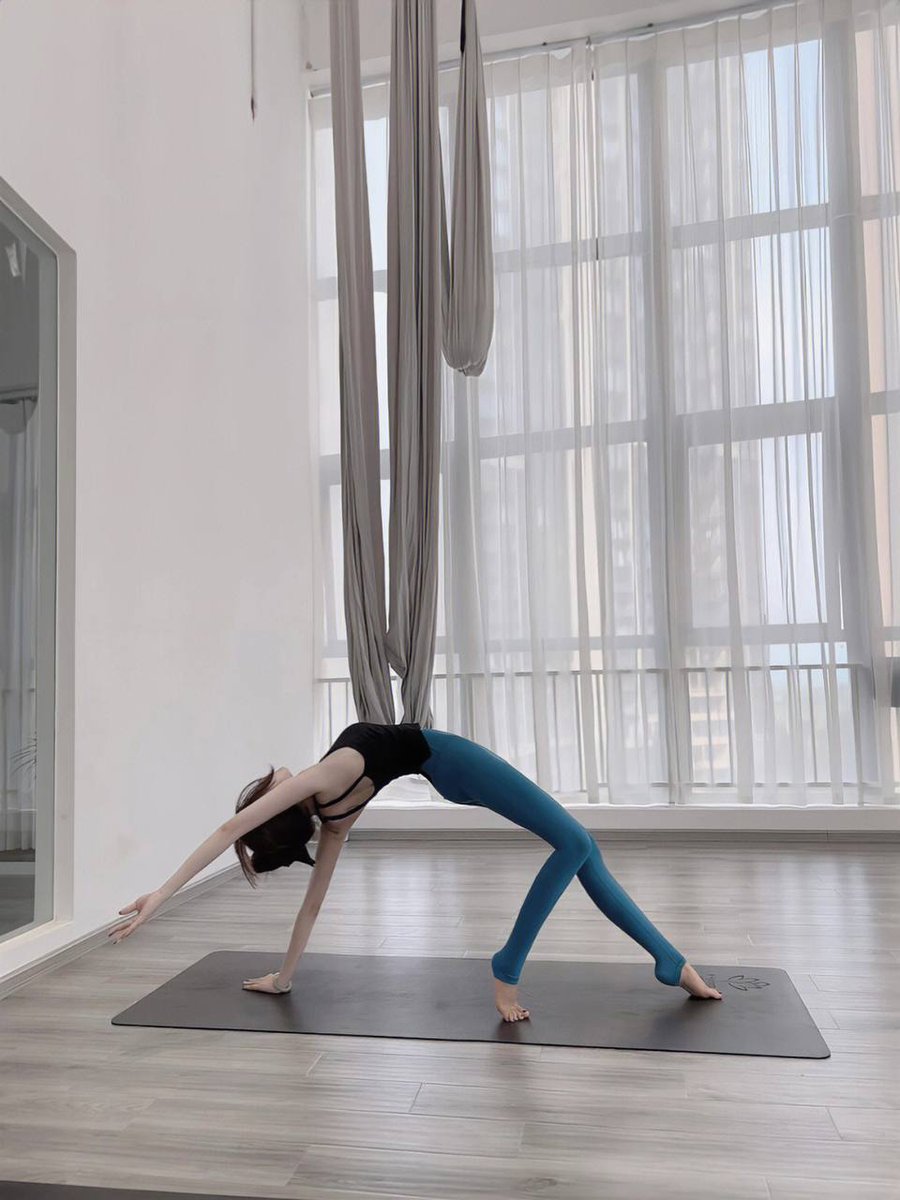 teet_edith's tweet photo. I haven't exercised for a long time, I should get up and move https://t.co/uto69BYzUt