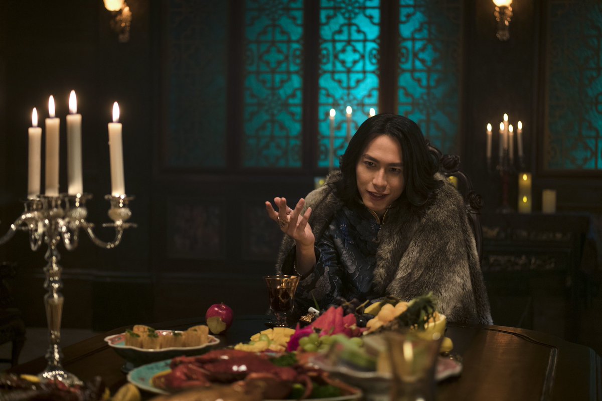 netflixth's tweet photo. 6. The Ghost Bride 🇲🇾🇹🇼
ซีรีส์ไ���้หวัน-มาเลเซีย
ว่าด้วยประเพณีเก่าแก่ที่มีอยู่จริง
นั่นคือ “การแต่งงานกับคนตาย”

ในปี 1890 หญิงสาวถูกทาบทามให้แต่งงานกับชายหนุ่มที่เสียชีวิตไปแล้ว เธอไม่��ยากแต่ง จึงต่อรองกับผีว่า จะช่วยหาฆาตกรที่ฆ่าเขาให้เจอ

#Netflixหนังซีรีส์รอบโลก #NetflixTH https://t.co/YfjJ1h676h
