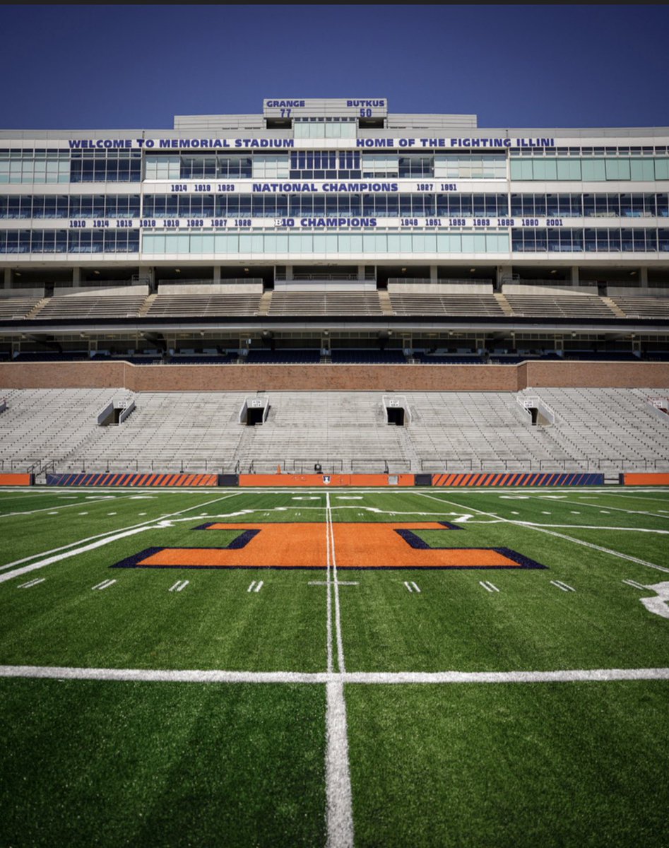 zainbando99's tweet photo. Seven more days till Week 0!!! I won’t be there, but for those of you who are going, make sure Memorial Stadium is bumping! #Illini #BeatWyoming #famILLY https://t.co/OW2rmgnK1C