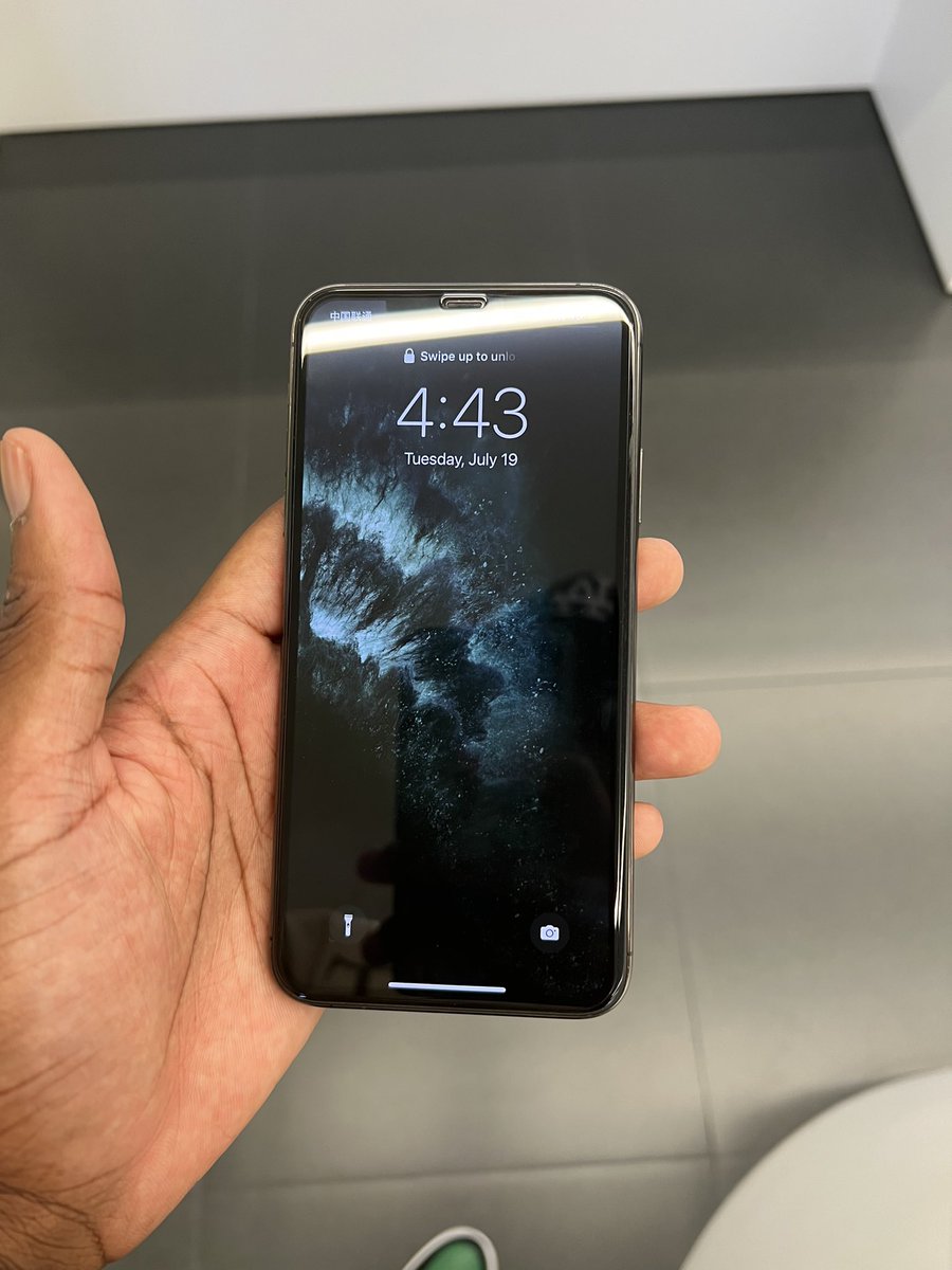 Koyaluii's tweet photo. iPhone 11pro Max 256gb…….Dm if you’re interested https://t.co/O9BCLj6q3V