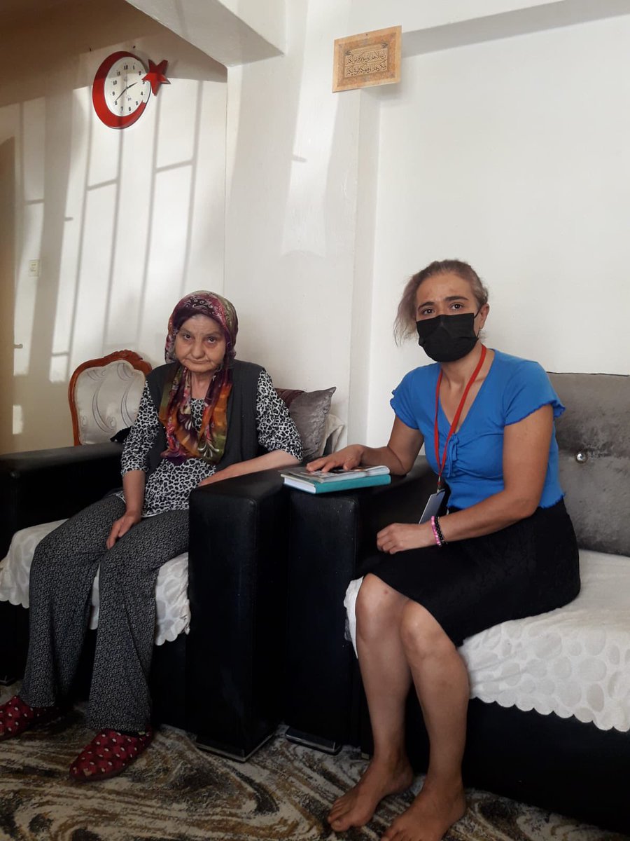 akcankayakadin1's tweet photo. SHİ.Birimimiz Önceki dönem mahalle başkanımız Emine Yalçın kaya hnm vefat  eden kıymetli kızı  için taziye ziyaretini gerçekleştirdik Allah Rahmet eylesin mekanı cennet olsun İnşAllah @aysekesir @hatice_cakmak_ https://t.co/0SwDXzWDJx