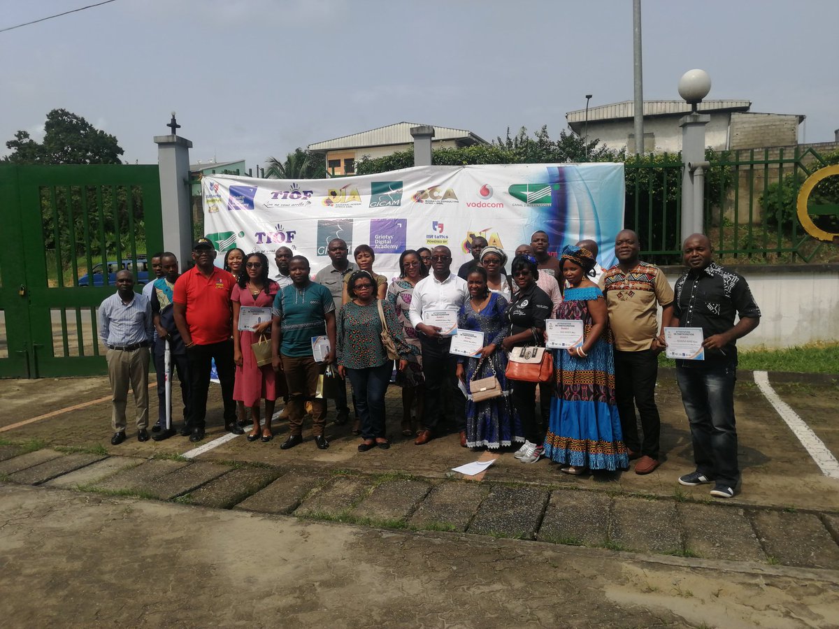 BassagalCA's tweet photo. Fin de l'évènement et photo de famille.
#HRTalks #BassagalConsulting, #BCA #RessourceHumaines #Douala #Cameroun #Gicam https://t.co/2txudewR2c