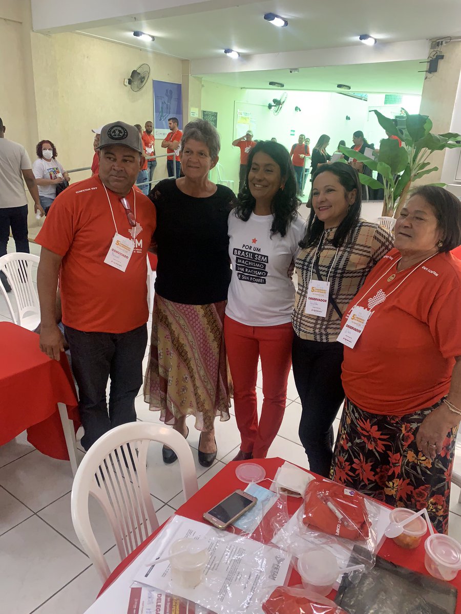 Eliane_Aquino's tweet photo. Acabei de participar do 5º Congresso da FETAM - Federação dos Servidores Públicos Municipais do Estado de Sergipe. Encontrei companheiras e companheiras que estão ao lado das trabalhadoras e trabalhadores, fiz questão de dar um abraço em cada e registrar esse momento. #Eliane1313 https://t.co/AvWuXWpZtw