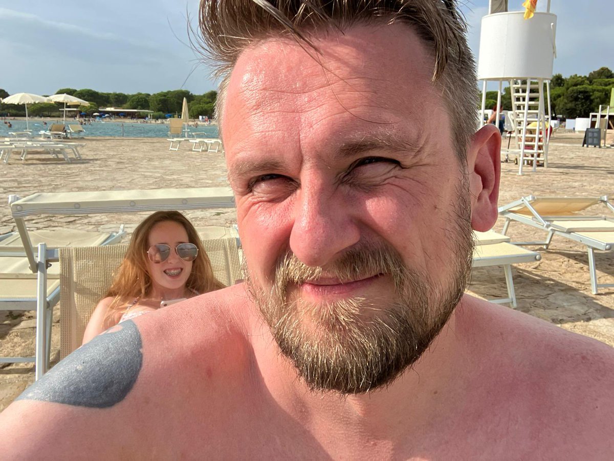 DCarroll_OBT's tweet photo. Hi @benshephard &amp; all @TippingPointITV. We finally made it to #Zaton! It’s been a blast &amp; lifelong memories were made. Thank you &amp; Hvala to all @Eurocamp_UK 🇭🇷 (eps. 18.11.21) ☀️🌊🍦🏖🍹🌴🛫👨‍👧‍👧💕 https://t.co/n2WF4GZywX