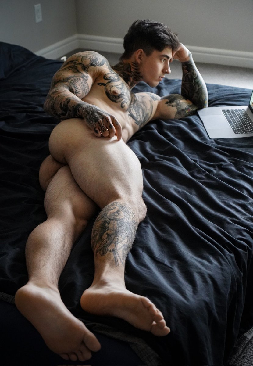 jakipz's tweet photo. Cum &amp; chat, I'll take good care of you 😏🔞👉 https://t.co/aIrzpzbjge https://t.co/xrsInIRjMU