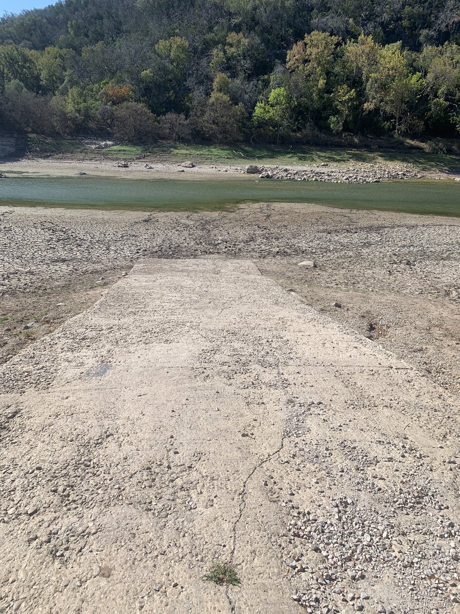 ColoradoBendSP's tweet image. While we received much needed rain, the boat ramp remains closed to boats requiring a trailer to load or unload. Only kayaks and hand loaded or unloaded watercraft are allowed to use the ramp. Cont HQ for more information. #texasstateparks