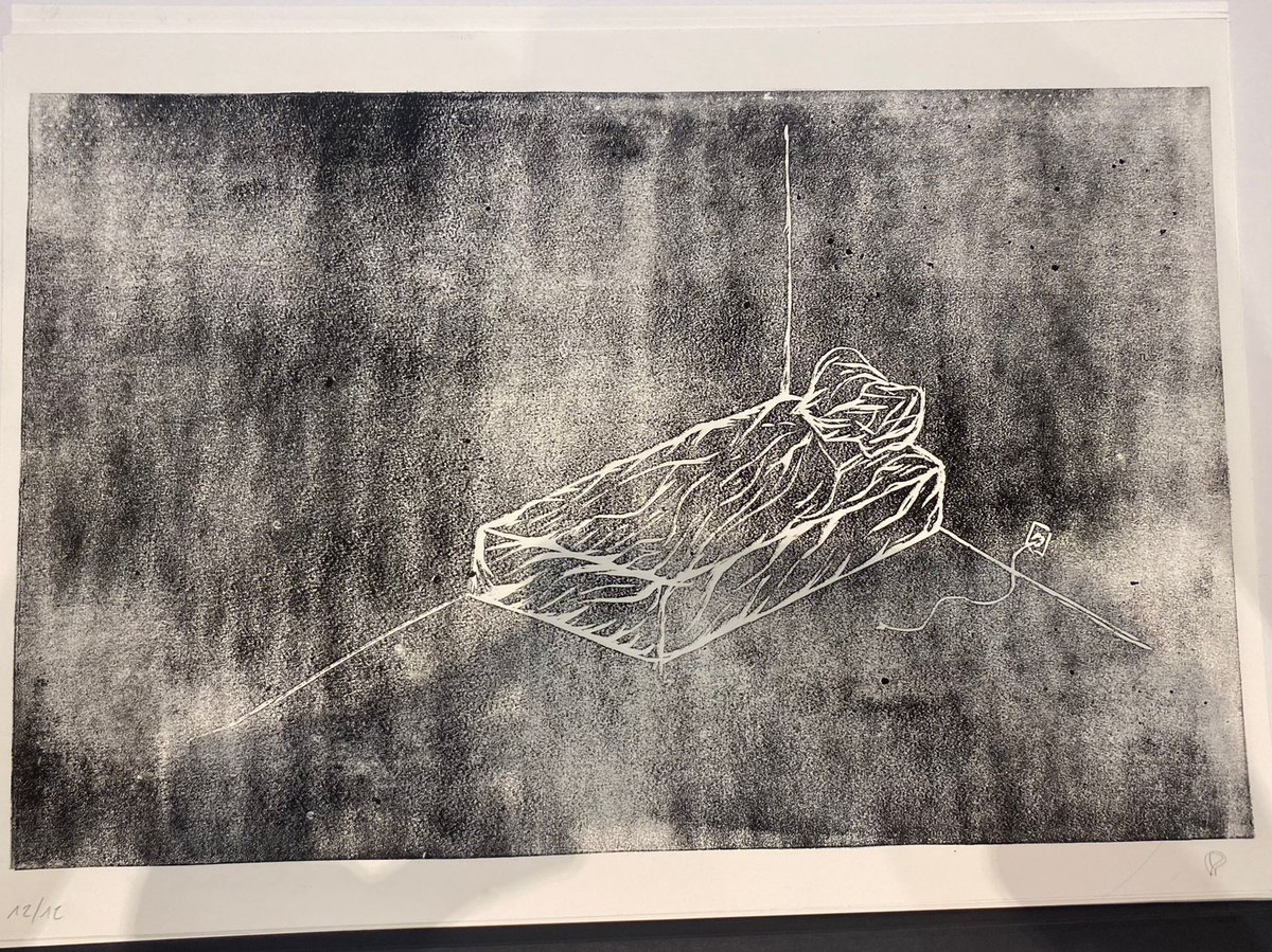 sup3rpauze's tweet photo. "a Mattresses placed on the floor in an empty room with only a smartphone charger, stages an increasingly limited landscape for a generation that sees in the WEB3 its last salvation." @ionn1999
#web3 #rekt #weareallrekt #Rabbithole #CT #cryptotweeter #nfttweeter https://t.co/A4WtfRzlyc