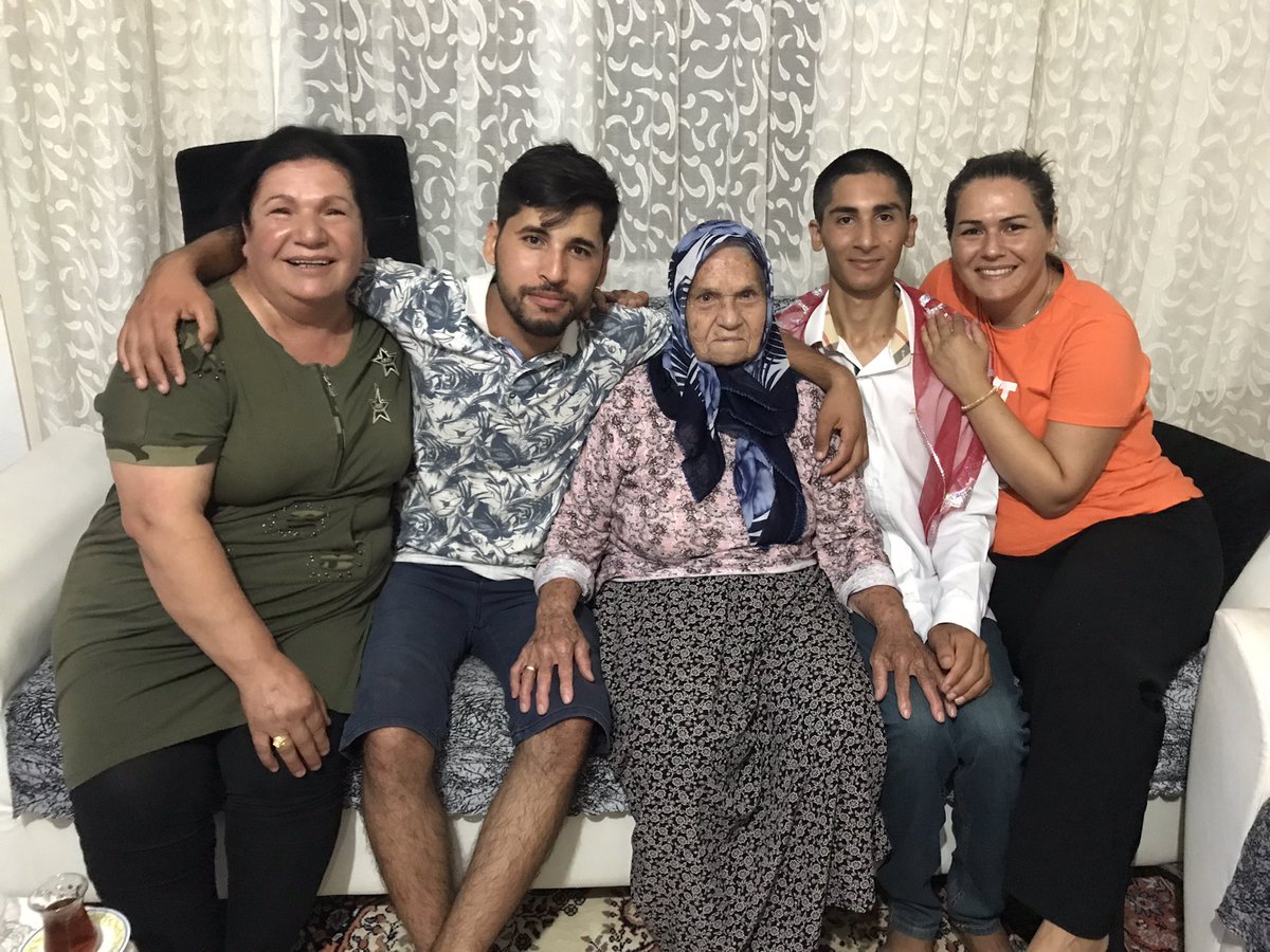 akcankayakadin1's tweet photo. O şimdi asker; Tanıtım Medya Birimimiz,Asker kınasına katılım sağladı.  @aysekesir @hatice_cakmak_ https://t.co/lsVYhNaflL