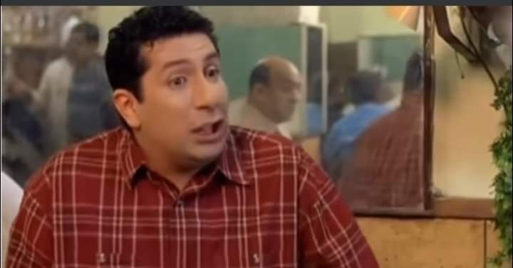 انا بدور علي شغل .. الاستاذ بيدور علي جُنحه .. الغلبان ده بيدور علي مُزه .. محدش فاضي