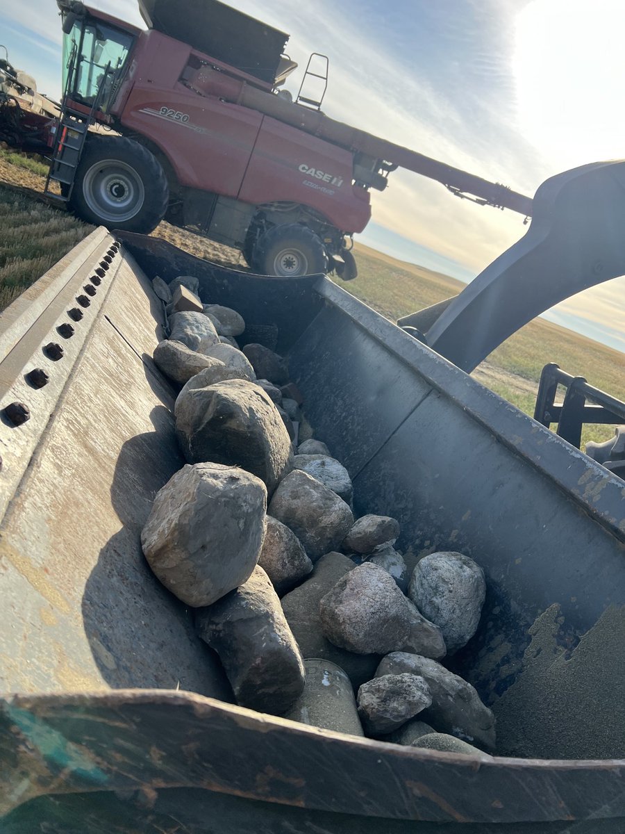 fredweisg's tweet photo. I like the girls extra activities when waiting for next dump.. #bonuspay https://t.co/iBfx5SMCID