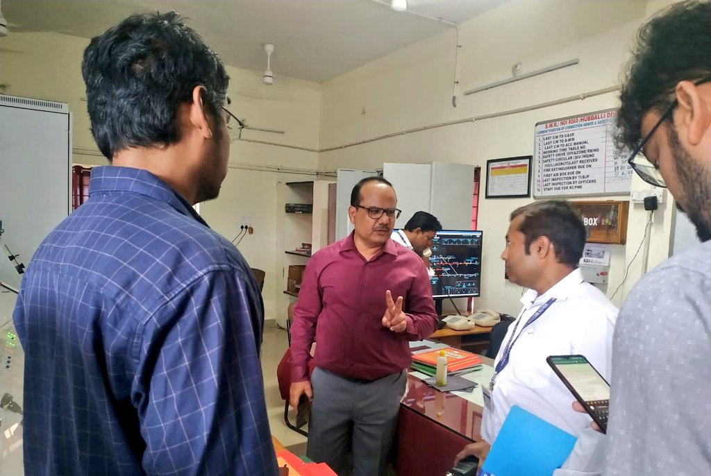 drmubl's tweet photo. Conducted inspection of #Hotgi - #Gadag section today and checked various #safety parameters and ongoing works. During the inspection also held meeting with freight customers at #Vijayapura. https://t.co/nf5YBFmgat