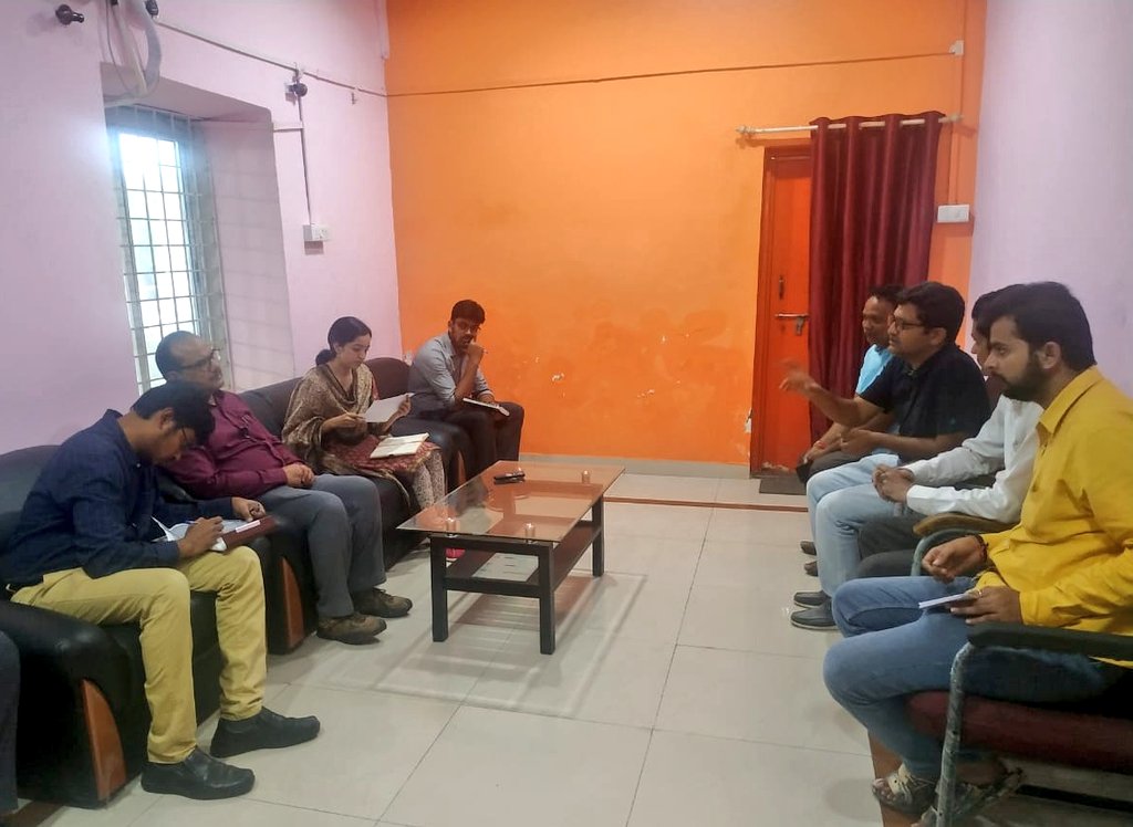 drmubl's tweet photo. Conducted inspection of #Hotgi - #Gadag section today and checked various #safety parameters and ongoing works. During the inspection also held meeting with freight customers at #Vijayapura. https://t.co/nf5YBFmgat