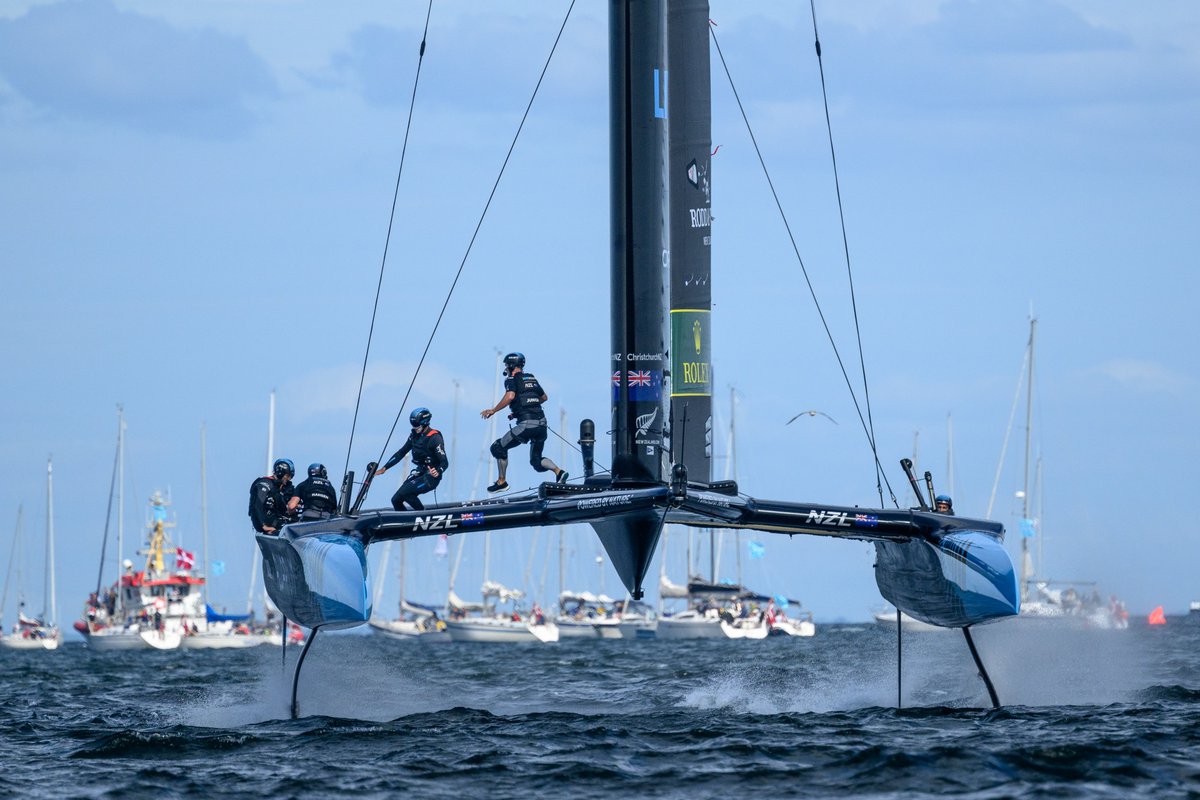 SailGP's tweet photo. Have you checked out SailGP Insights provided by the @OracleCloud?

📈 Dive in to all the data behind #SailGP at https://t.co/0brHIUwH5y https://t.co/lCFWYcXZGu