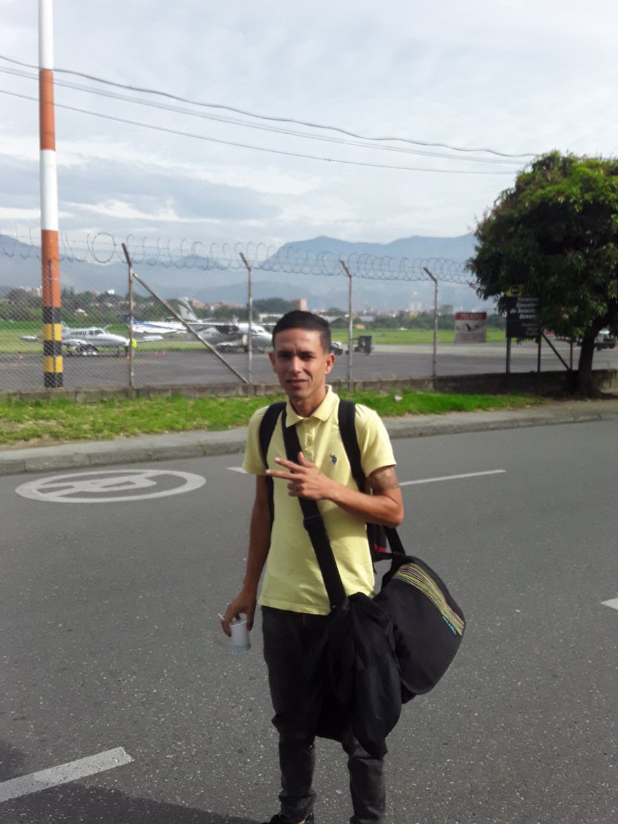 RDavidjustin's tweet photo. Terminal del  Medellin Saludos https://t.co/XSPcaWTv8N