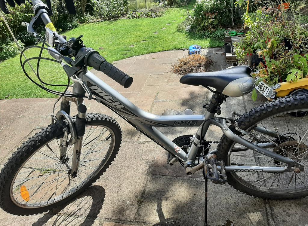 Cheers to @MCFworkshops in #Shipley for super quick fix to my kids bike today 👏

We have bought a number of bikes from them over the years - the bikes are always great, affordable and customer service is excellent too.

Cannot recommend them enough!