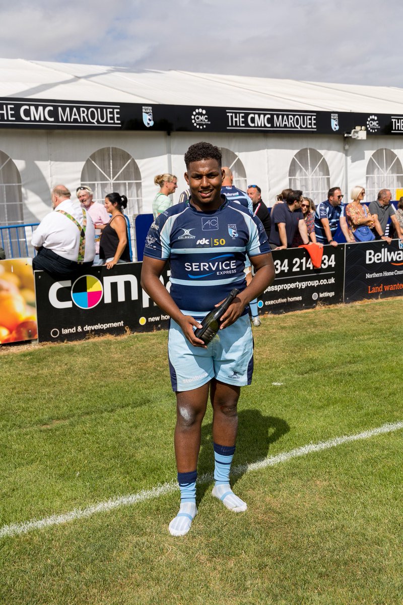 🍾 𝐃𝐑𝐄𝐀𝐌 𝐃𝐄𝐁𝐔𝐓 🙌

🔵 Congratulations to <a href="/Charlesrylands7/">Charles Rylands</a> who has been named the CMC Technology Group Man of the Match 🤝

#BluesFamily #BedfordisBlue