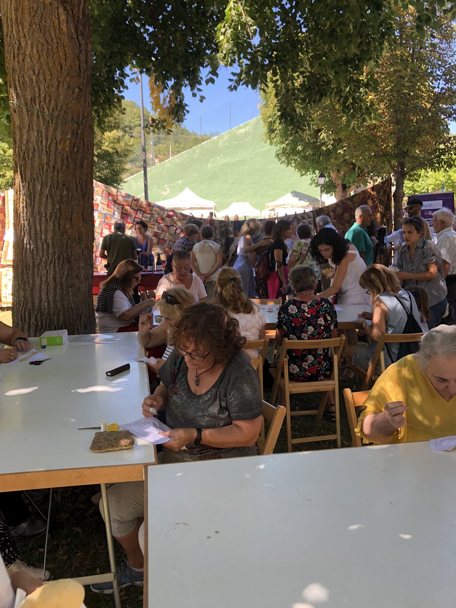 fernandohelado's tweet photo. Maravilloso día de las #almazuelas en #Pradillo 

Aprovecho para hacer campaña para que la @RAEinforma llegue a incluir este vocablo en su diccionario #AlmazuelaRAE  

@_EnClaro_  @fsanmillan @IsabelEspuelas @Lenguando @RosaLlopis_ @XoseCastro @trabalenguaES https://t.co/j4AnVIxtgT