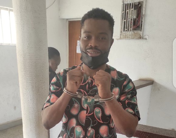 It is now 100 days since Gov Dapo Abiodun, the 'eleyi' of Ogun State, started keeping blogger Hammed 'Labash' Olamilekan in prison for republishing a newspaper article about the gov on his blog. This is despite coercing Lekan into deleting the publication.

#FreeLabashNow