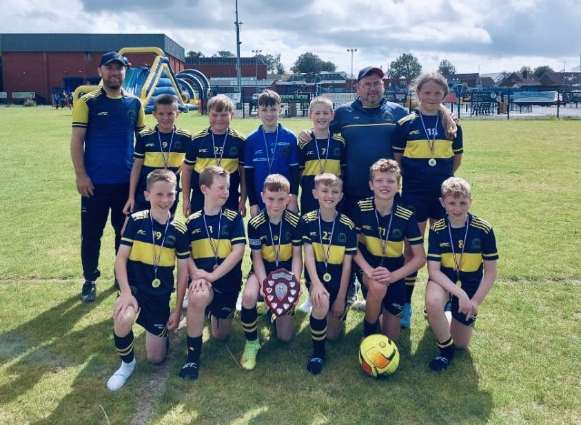 DonBoscosFc's tweet photo. Well done to the young DBFC 2011 players who successfully brought home the Mark Lynn charity Shield today in Ballymena. A big thank you to James Weir @ Mark Lynn CHD Foundation for having us the kids had a great day. https://t.co/BFuMdzYFzK https://t.co/eJhCYWIy9e
