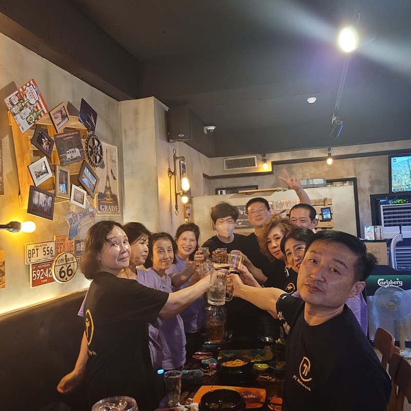 DuzieCrypto's tweet photo. Picoin family in Celebration Mood.
#PiPayment #picoin #SMTOWNLIVE2022 #pinetworknews #picoinnews #pichianmall #BTCUSDT #AsiaCup2022 #eth #Breaknew https://t.co/O07rFhX2tR