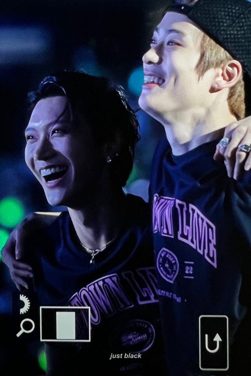 แจเตนมีจริง
DANCING KING TENLEE #TENLEE
#TEN_SMTOWN2022_SUWON
#SMTOWNLIVE2022_SUWON