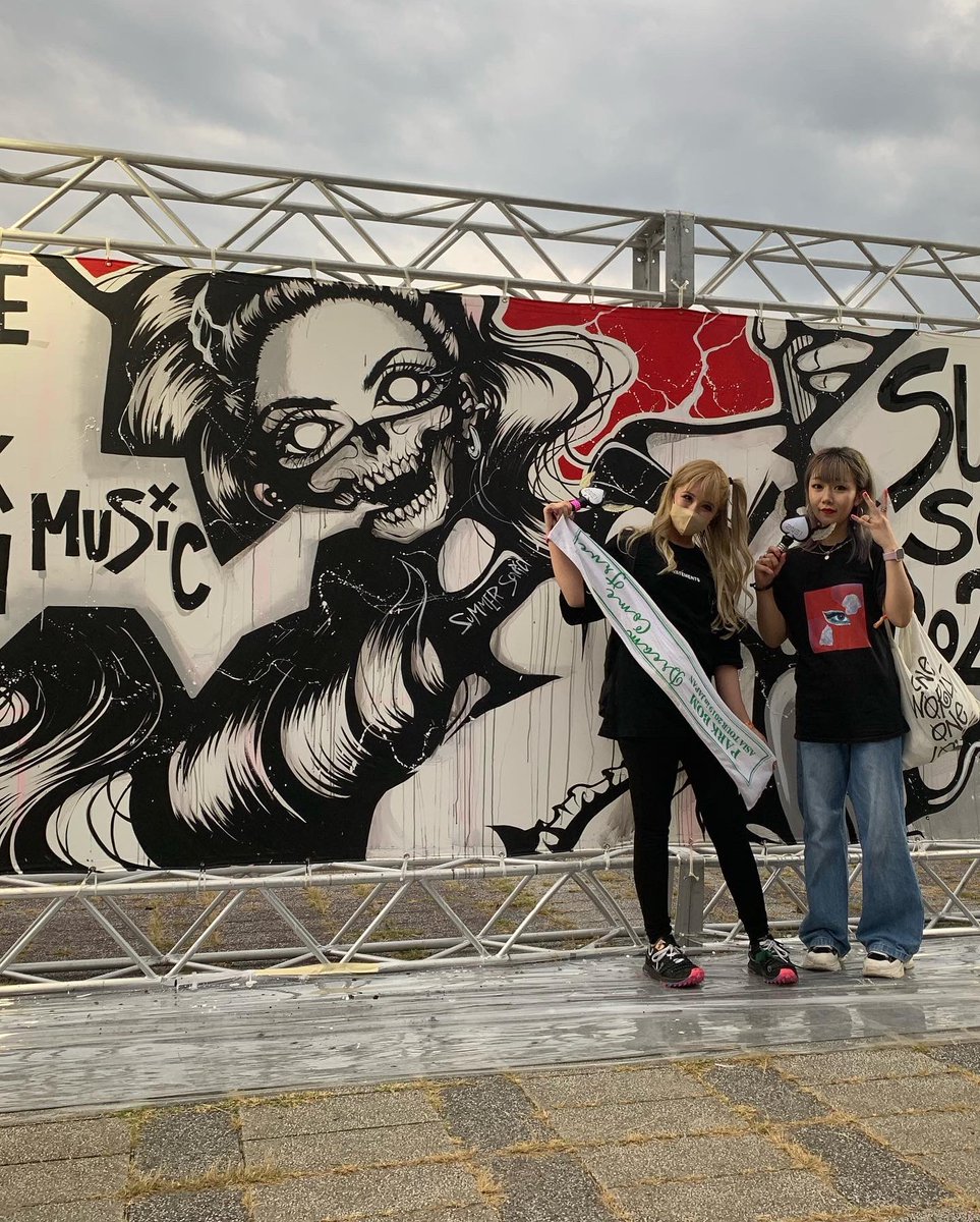 kochamaa's tweet photo. 2ne1に会いたい😭❤️🫶 https://t.co/DZI6c5jN3w