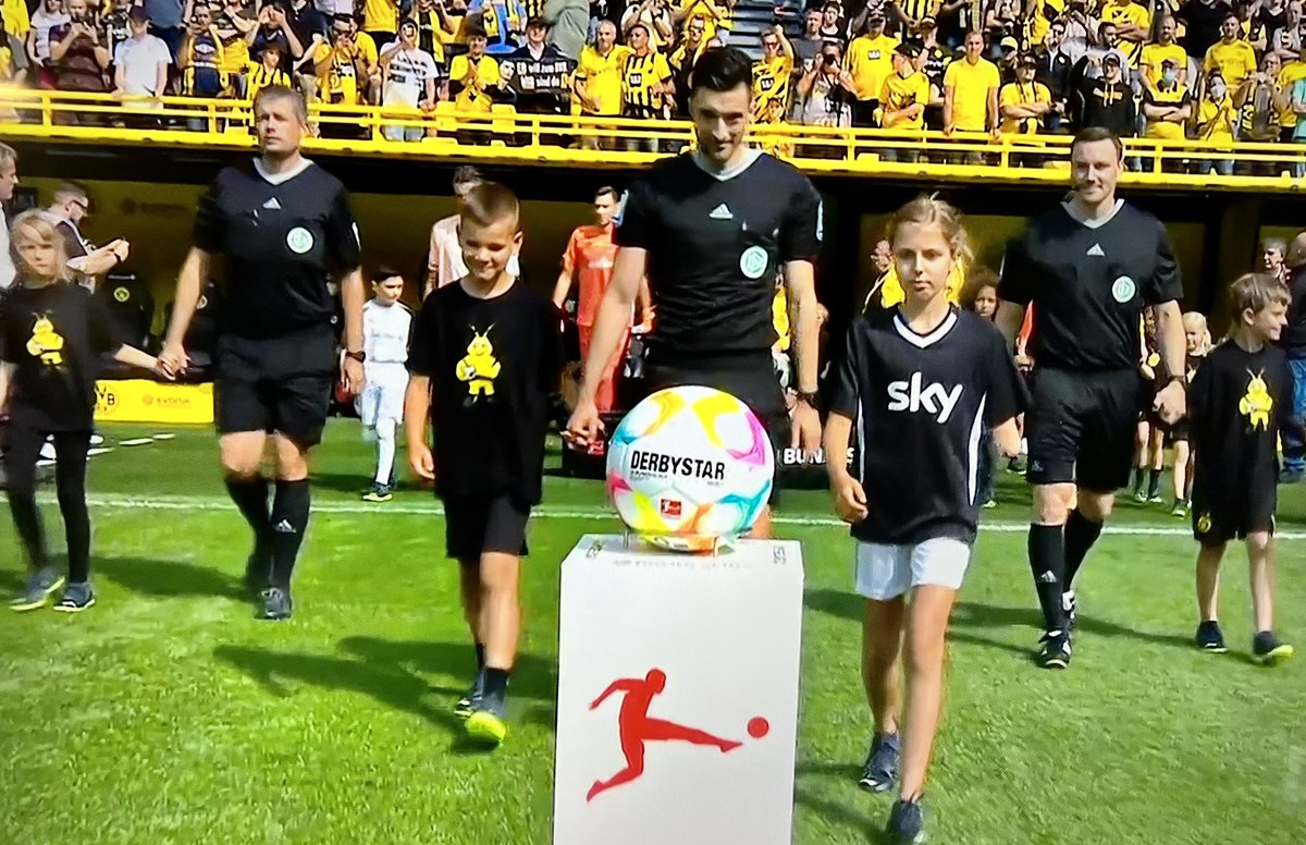 LivingOneHanded's tweet image. So glad I turned the @BlackYellow match on early! ☺️ What a cool opportunity for her!